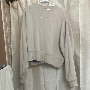 Oversized “crop” crewneck